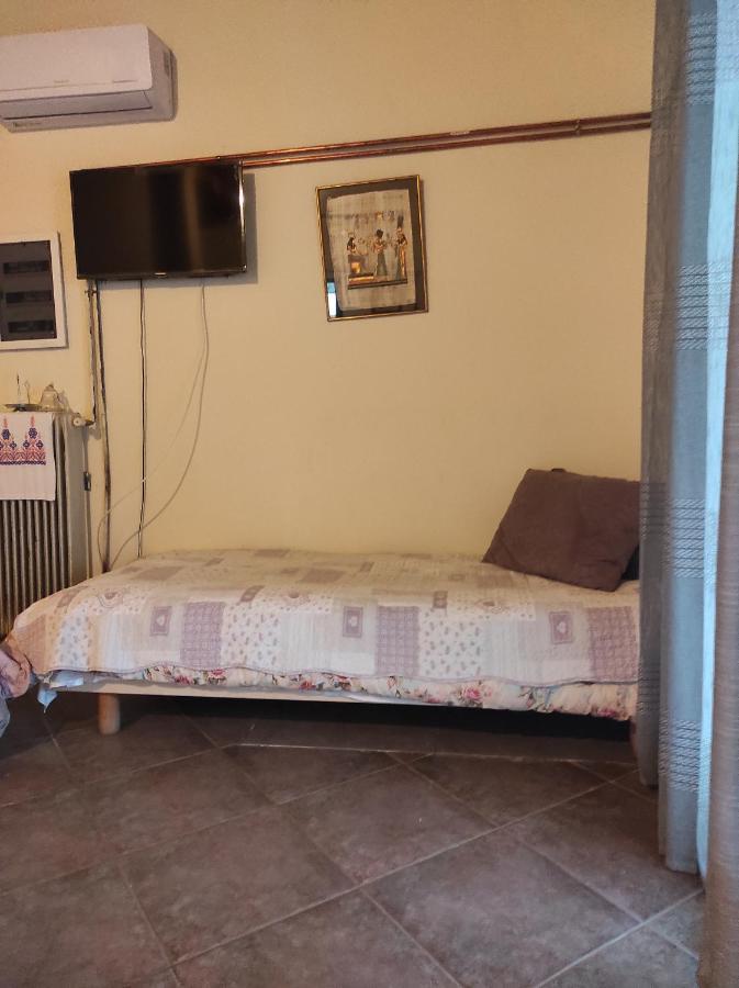 Near Airportand Metropolitan Penelopi Cozy Home 아르테미다 외부 사진